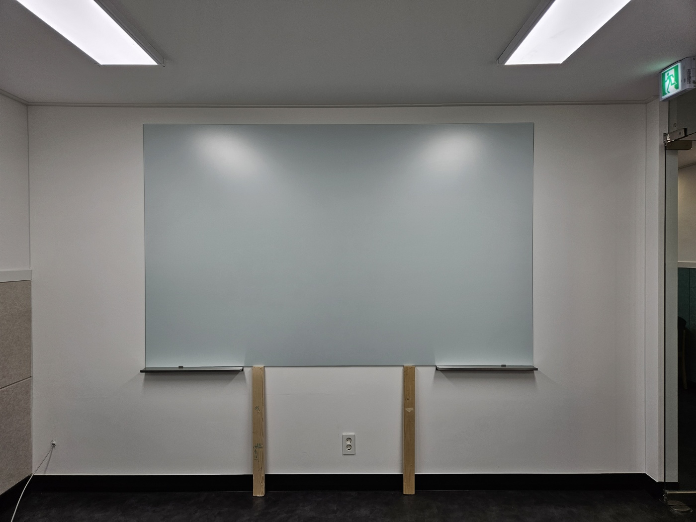 UC-2 스크린 유리보드